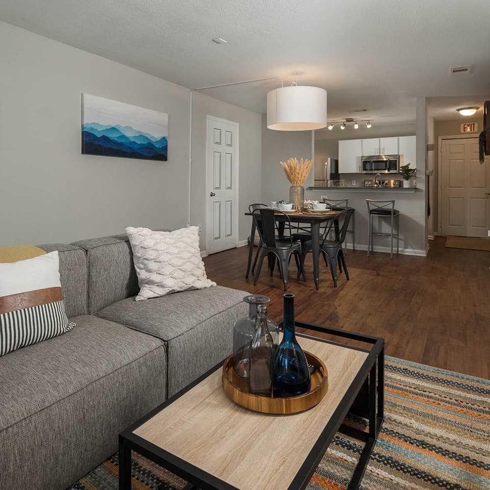 Model—RBS—The-Wilde–11